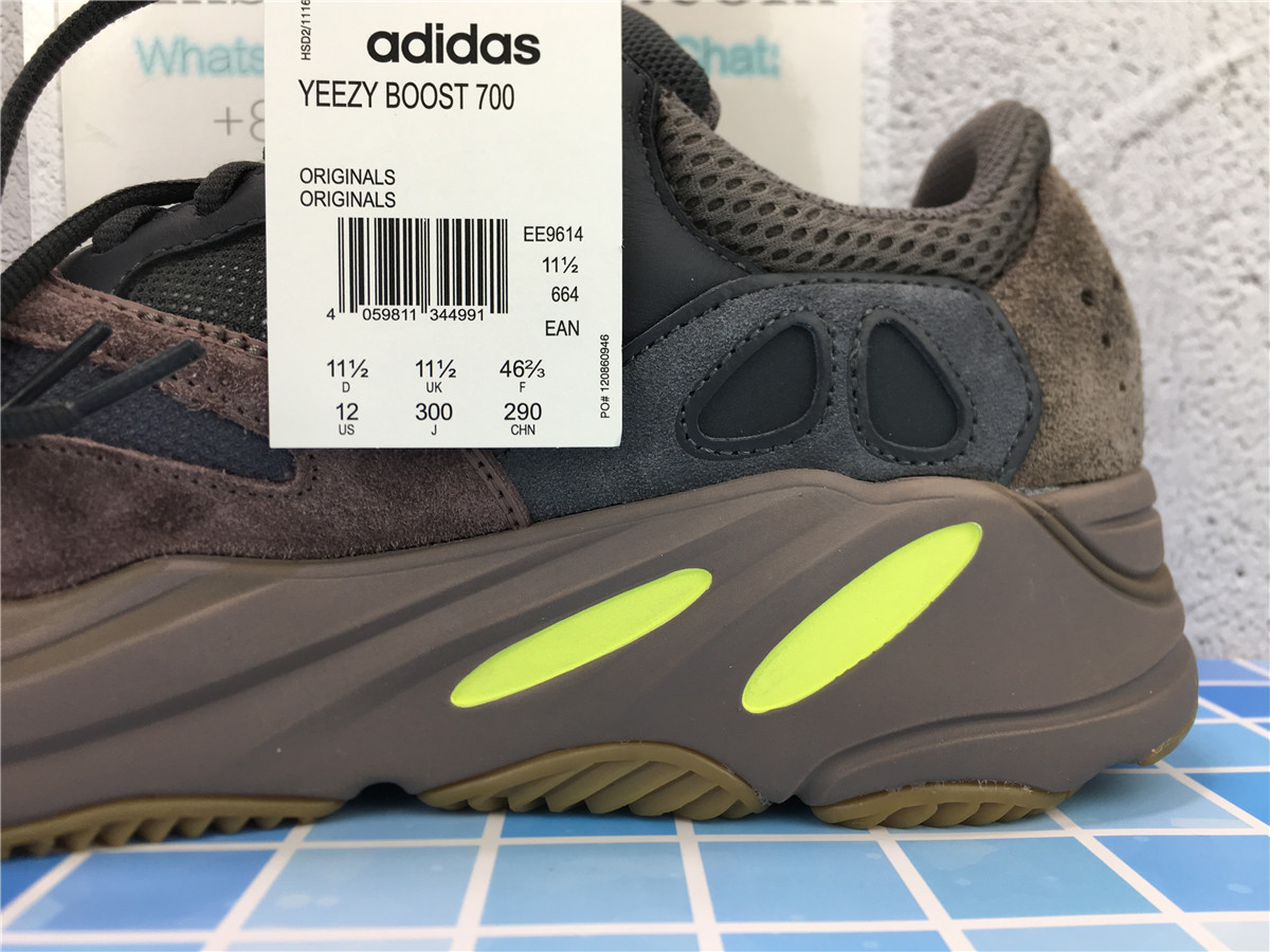 Yeezy Boost 700 Mauve EE9614